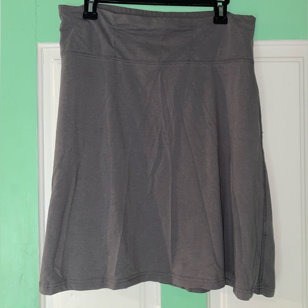 Cabela size large gray athletic skirt. Super soft and comfy.